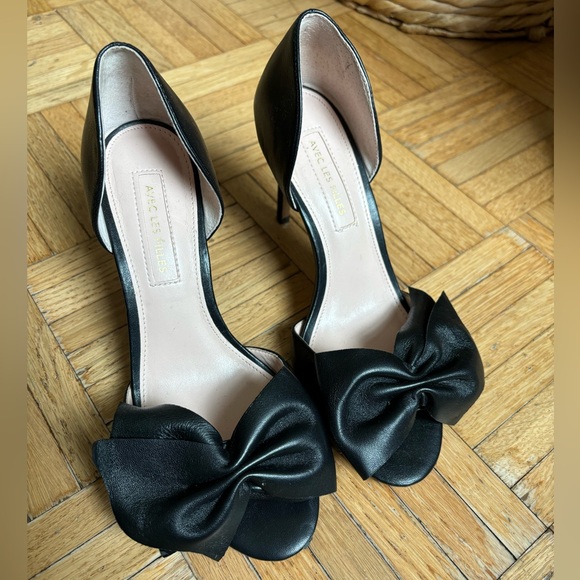 Avec les Filles Jada Peep Toe Pump with Bow in Black - Picture 4 of 7